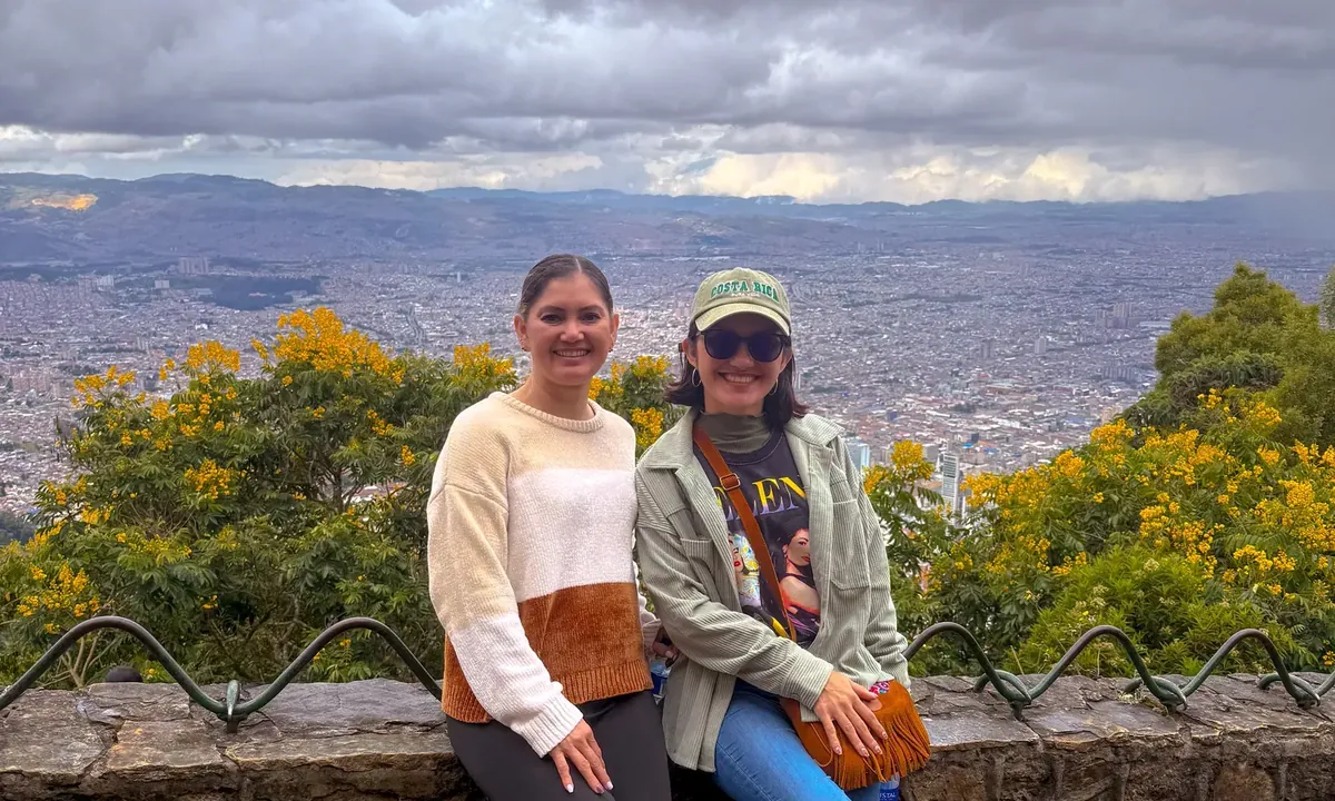 City Tour + Monserrate — 1