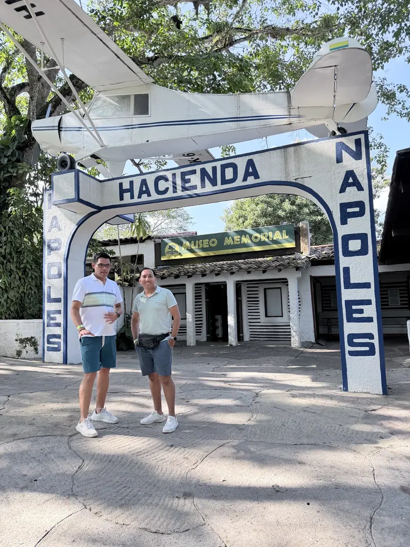 Tour Hacienda Nápoles — 2