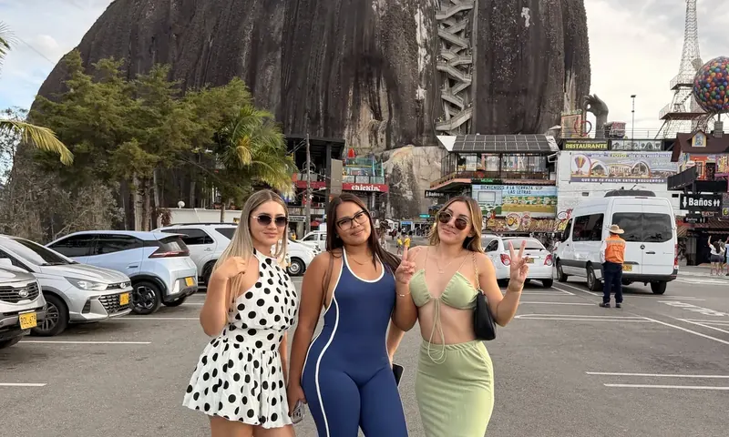 Guatapé y La Piedra del Peñol